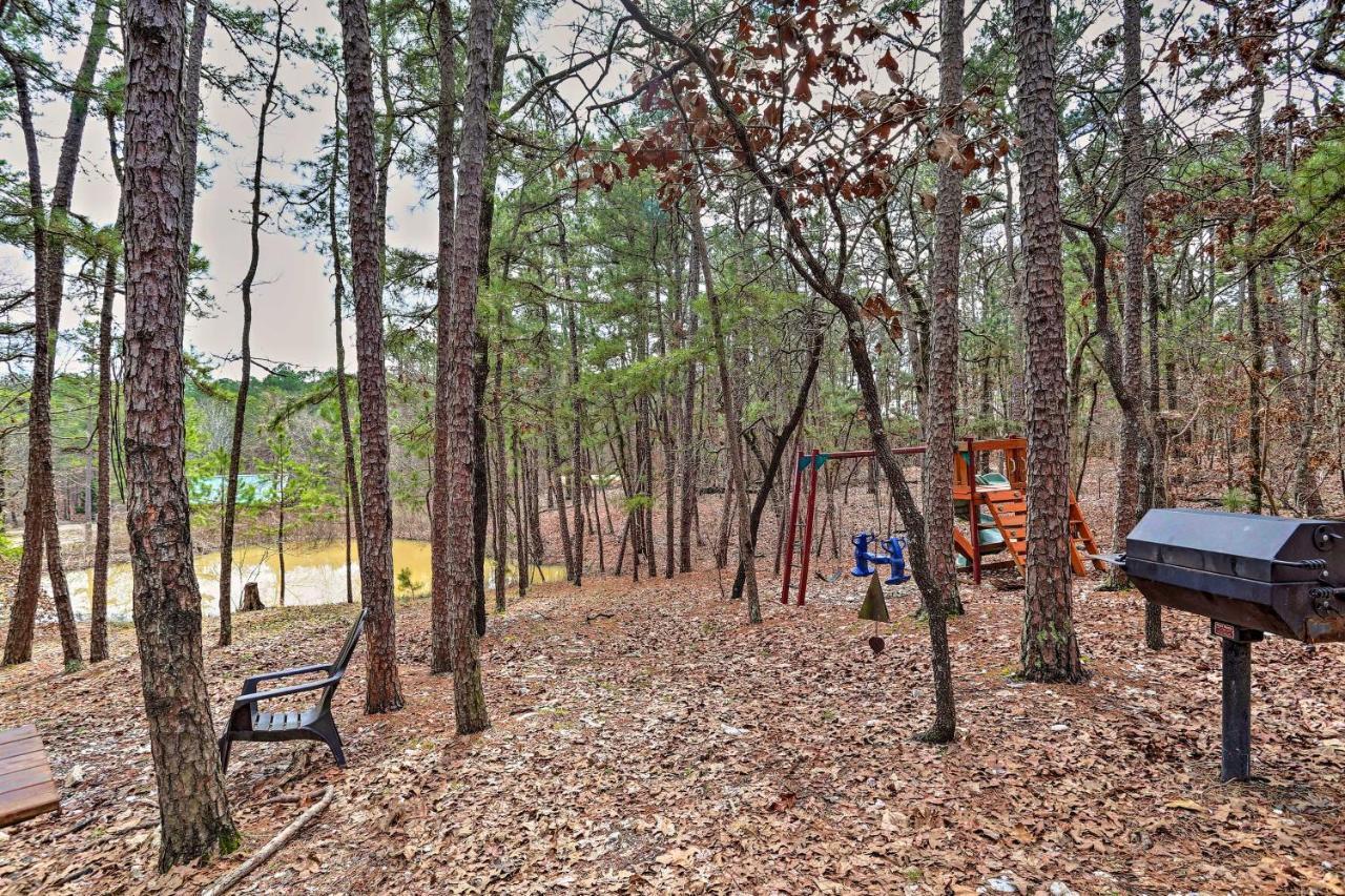 Broken Bow Log Cabin With Fire Pit, Pond, And Deck! Esterno foto