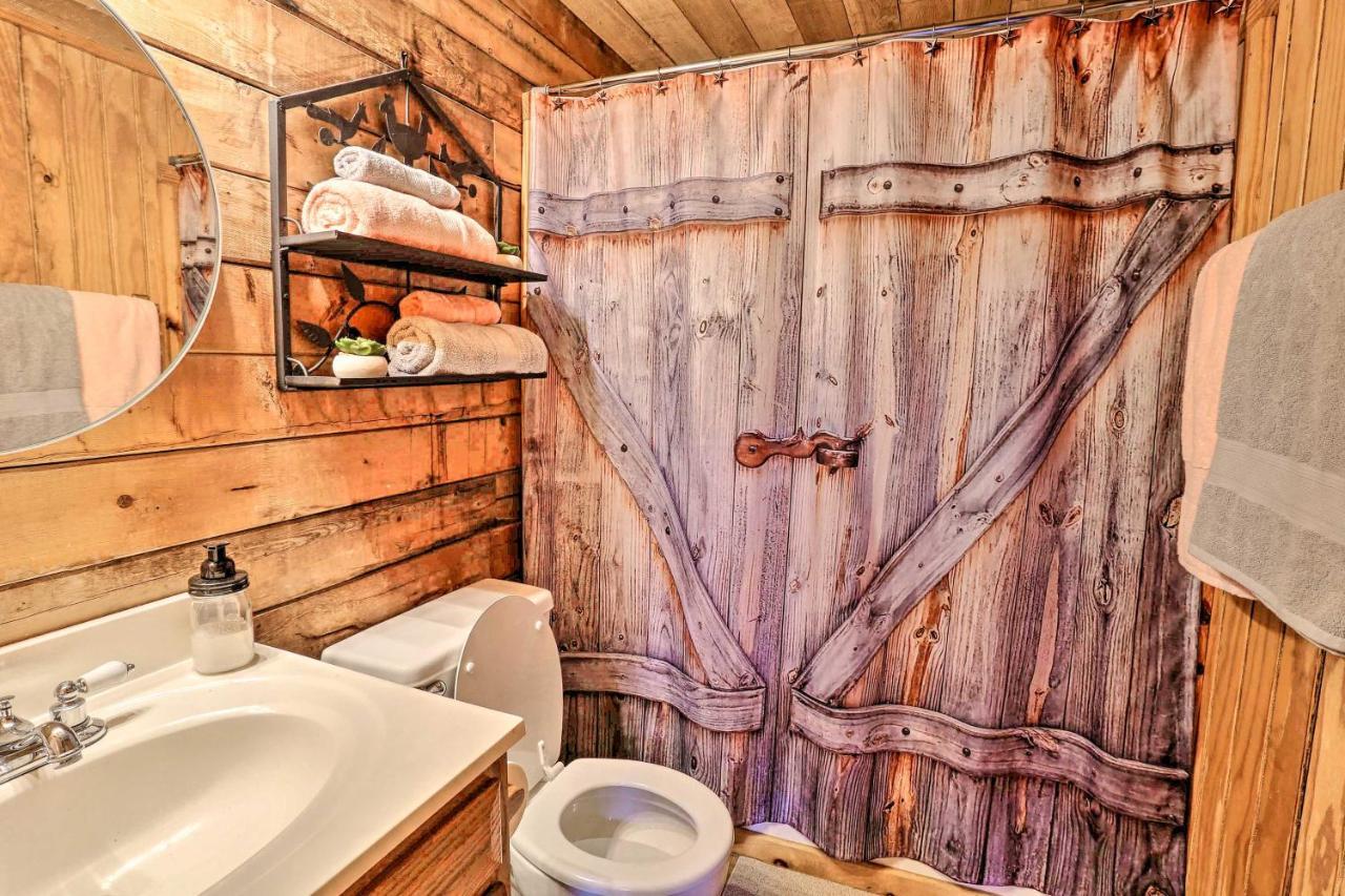 Broken Bow Log Cabin With Fire Pit, Pond, And Deck! Esterno foto