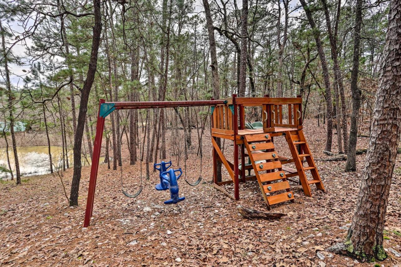 Broken Bow Log Cabin With Fire Pit, Pond, And Deck! Esterno foto