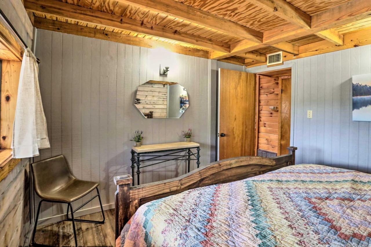 Broken Bow Log Cabin With Fire Pit, Pond, And Deck! Esterno foto