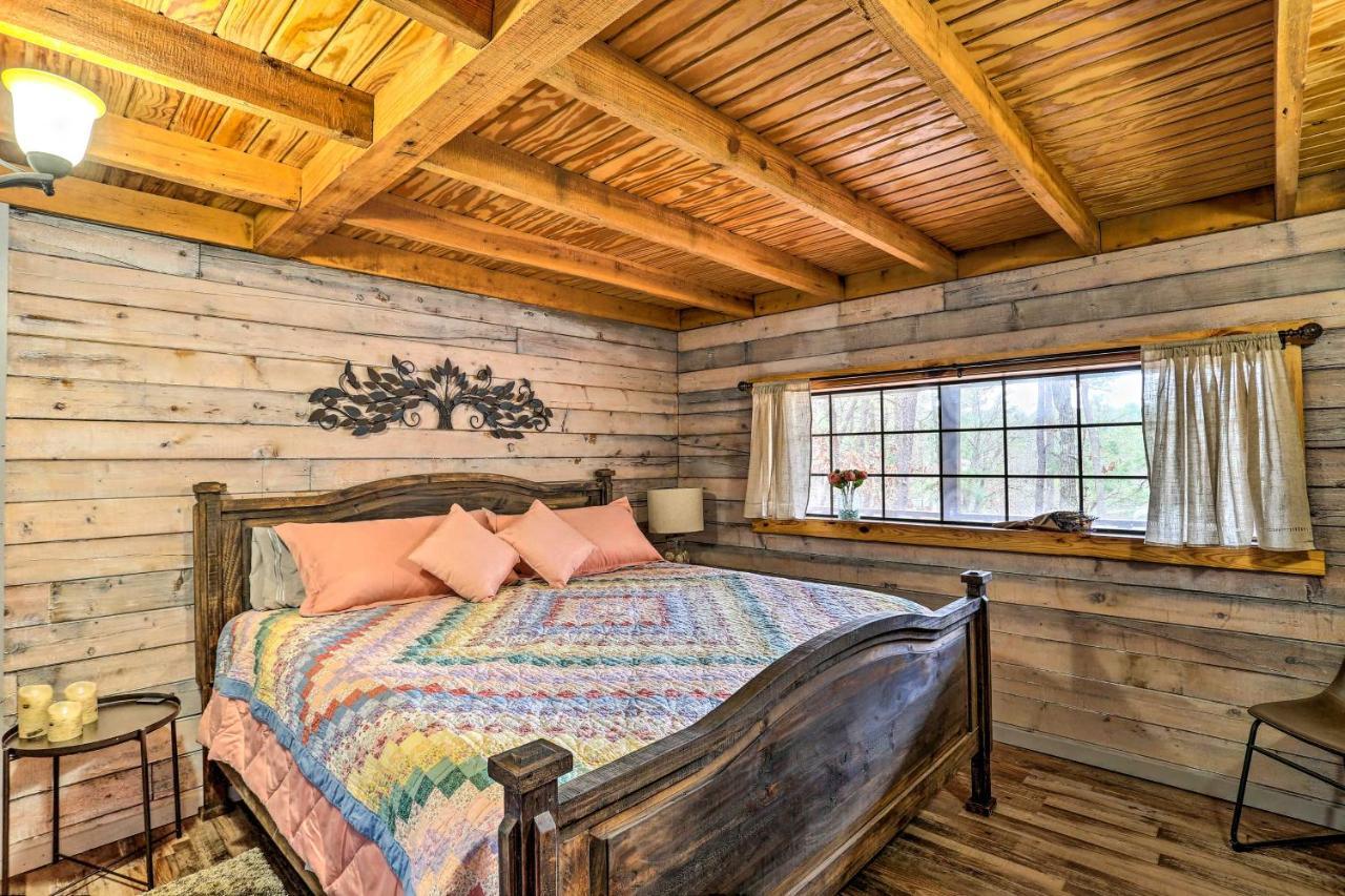 Broken Bow Log Cabin With Fire Pit, Pond, And Deck! Esterno foto